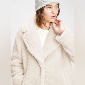 GAP Sherpa Teddy Coat in Ivory Beige